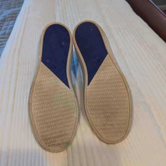 Rothy's Wildcat Chelsea Boot - Picture 3 of 5